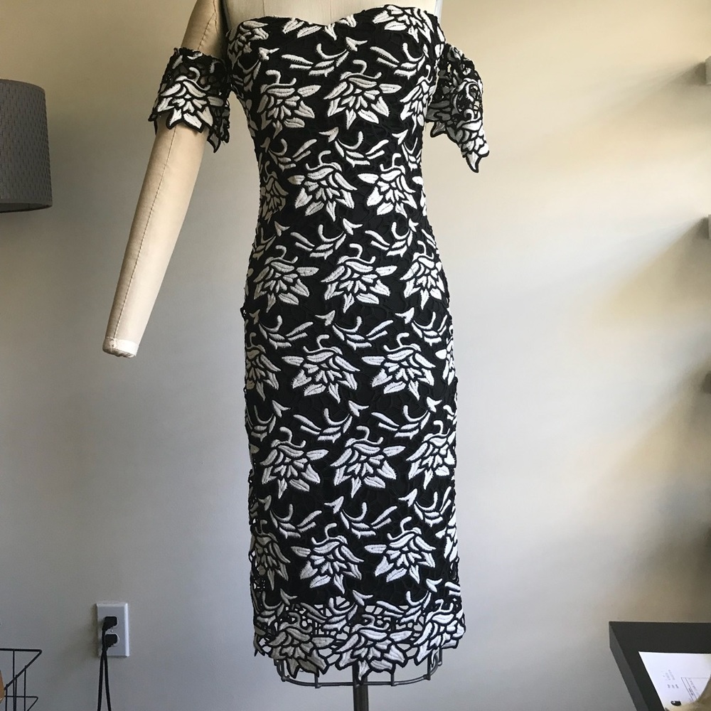 NWT Gianni Bini Midi Off-Shoulder Lace Dress